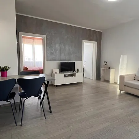 Lirin Apartment *